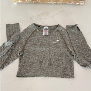 Crop top leg sleeve Gymshark shirt